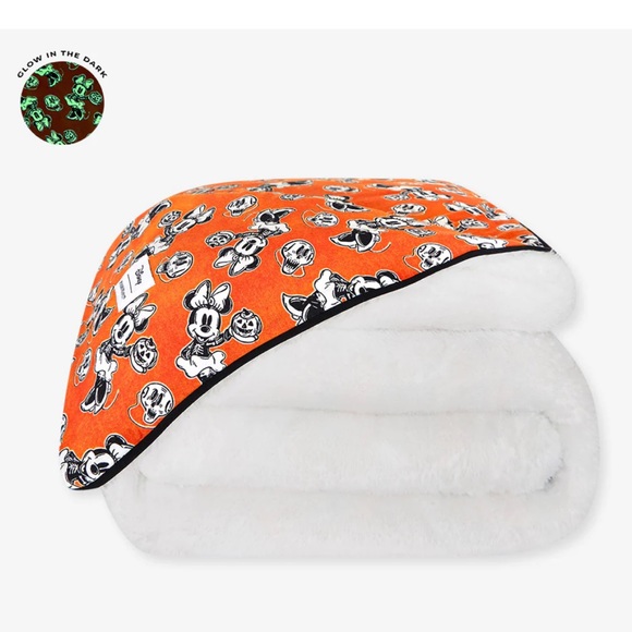 Posh peanut Disney Minnie Halloween luxe plush patoo - Picture 2 of 2